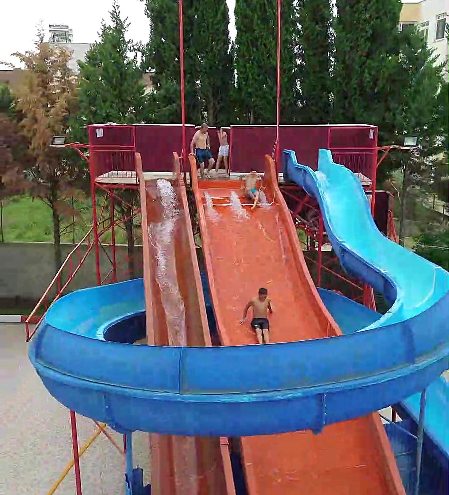 Tuğra Aquapark Yüzme Havuzu kaydırakları
